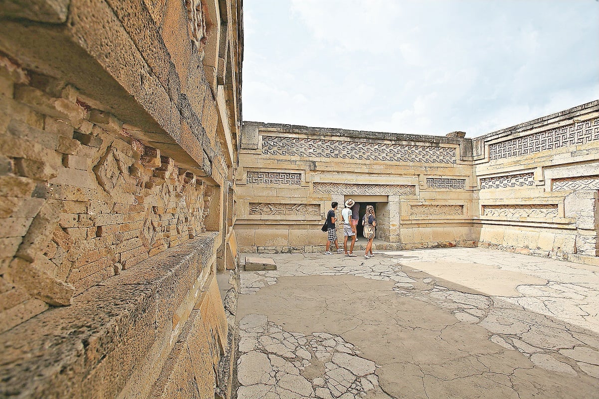 El acceso al inframundo Zapoteca: los túneles descubiertos bajo la iglesia de Mitla