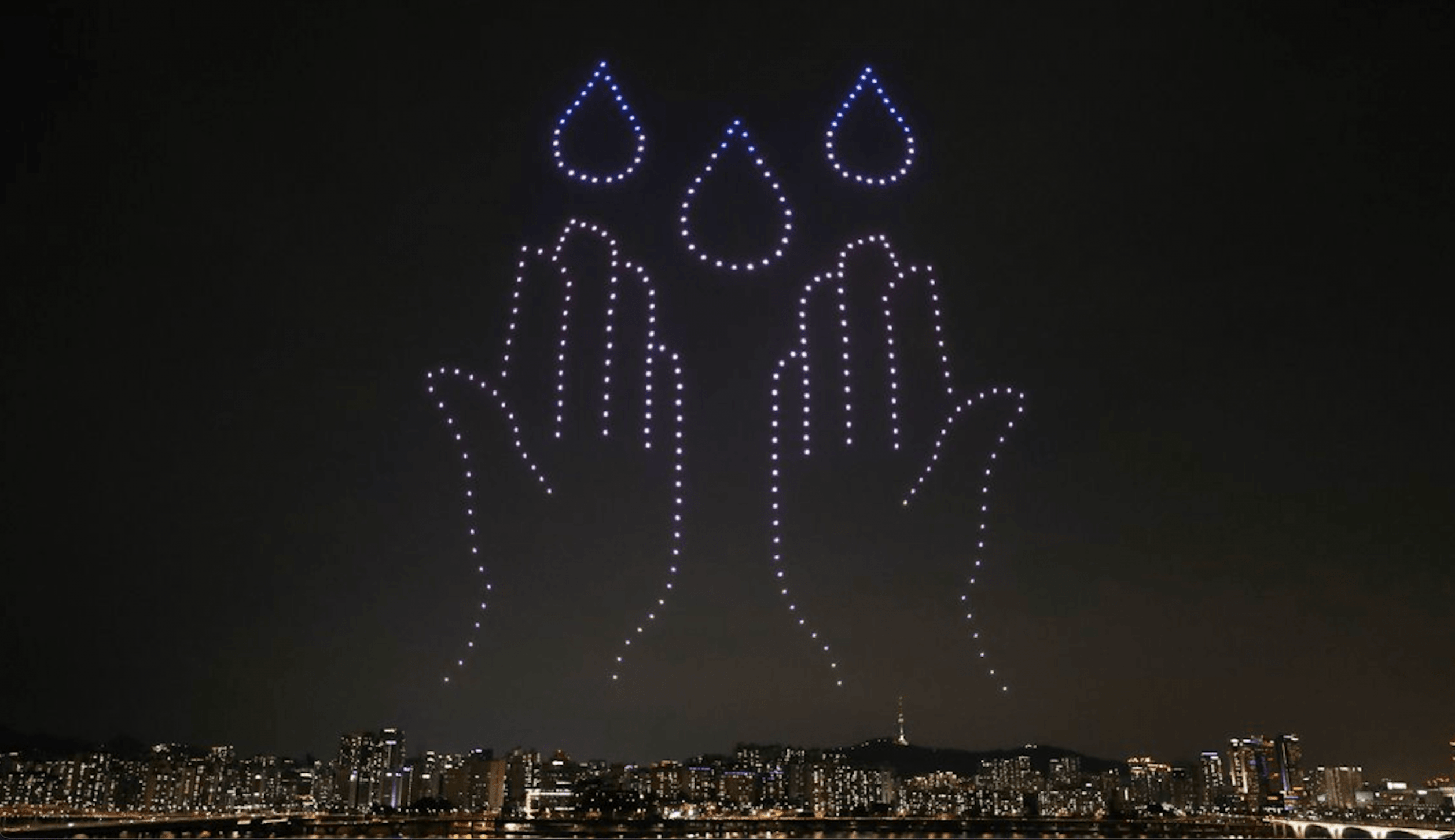 Drones iluminarán con poemas las noches en la Ciudad de México