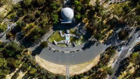 ¿Cuáles son las esculturas en lugares públicos más emblemáticas de la CDMX?