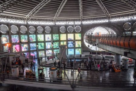 San Lázaro Iluminado: David LaChapelle invade la famosísima estación del metro