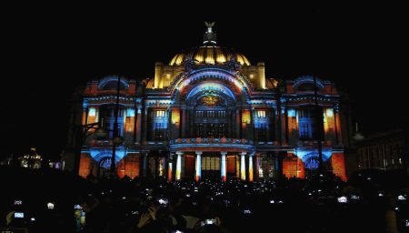 ¡FILUX regresa para encandilar al Centro Histórico!