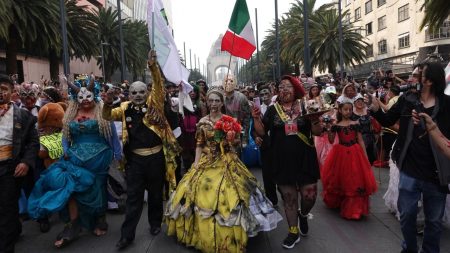 Zombie Walk CDMX 2023, experimenta el terror que recorre la CMDX