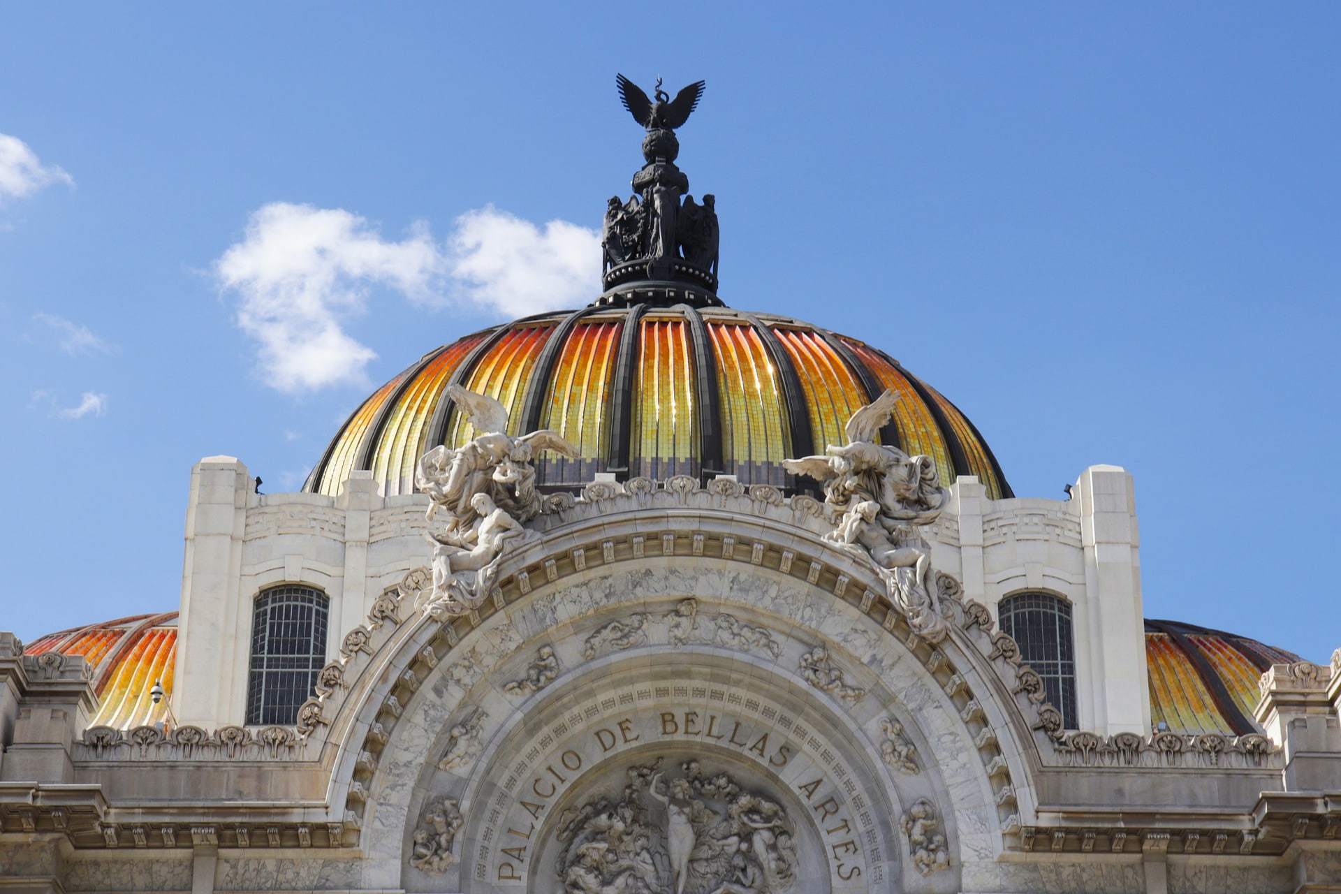 La historia del hermoso remate de la cúpula en Palacio de Bellas Artes