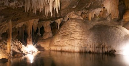 Gruta Atepolihui: la cueva ideal para hacer senderismo, espeleología y campismo