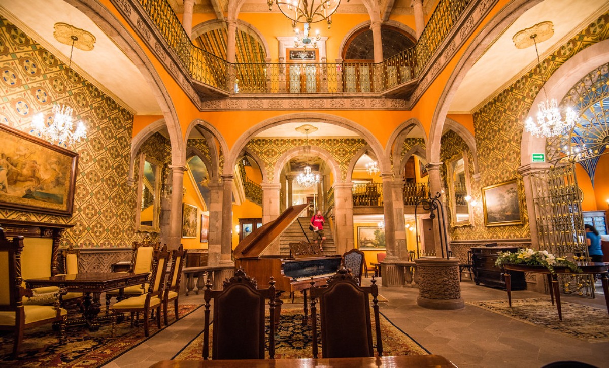 El precioso Hotel Museo Palacio de San Agustín, una verdadera obra de arte