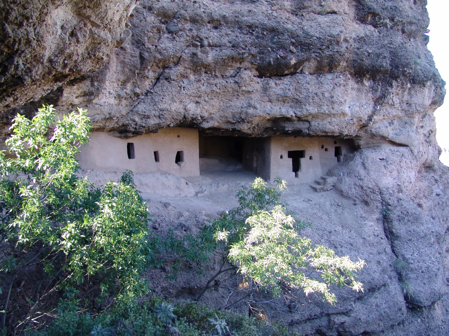 Los majestuosos acantilados y ruinas de Huápoca