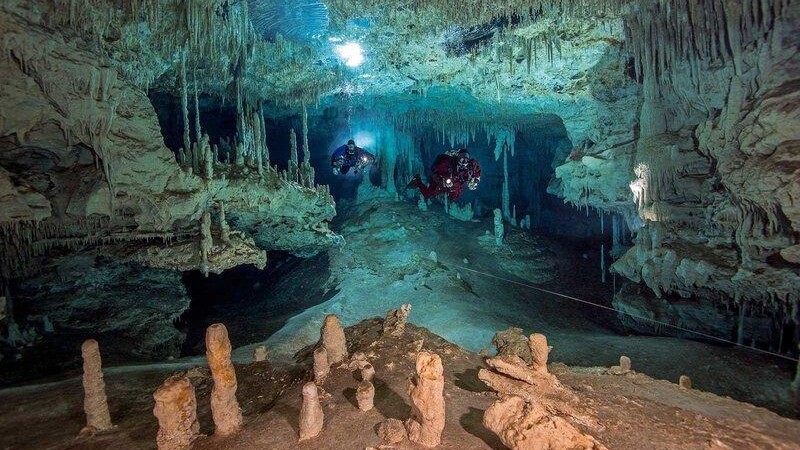 Descubren la cueva submarina más grande del mundo en la Riviera Maya