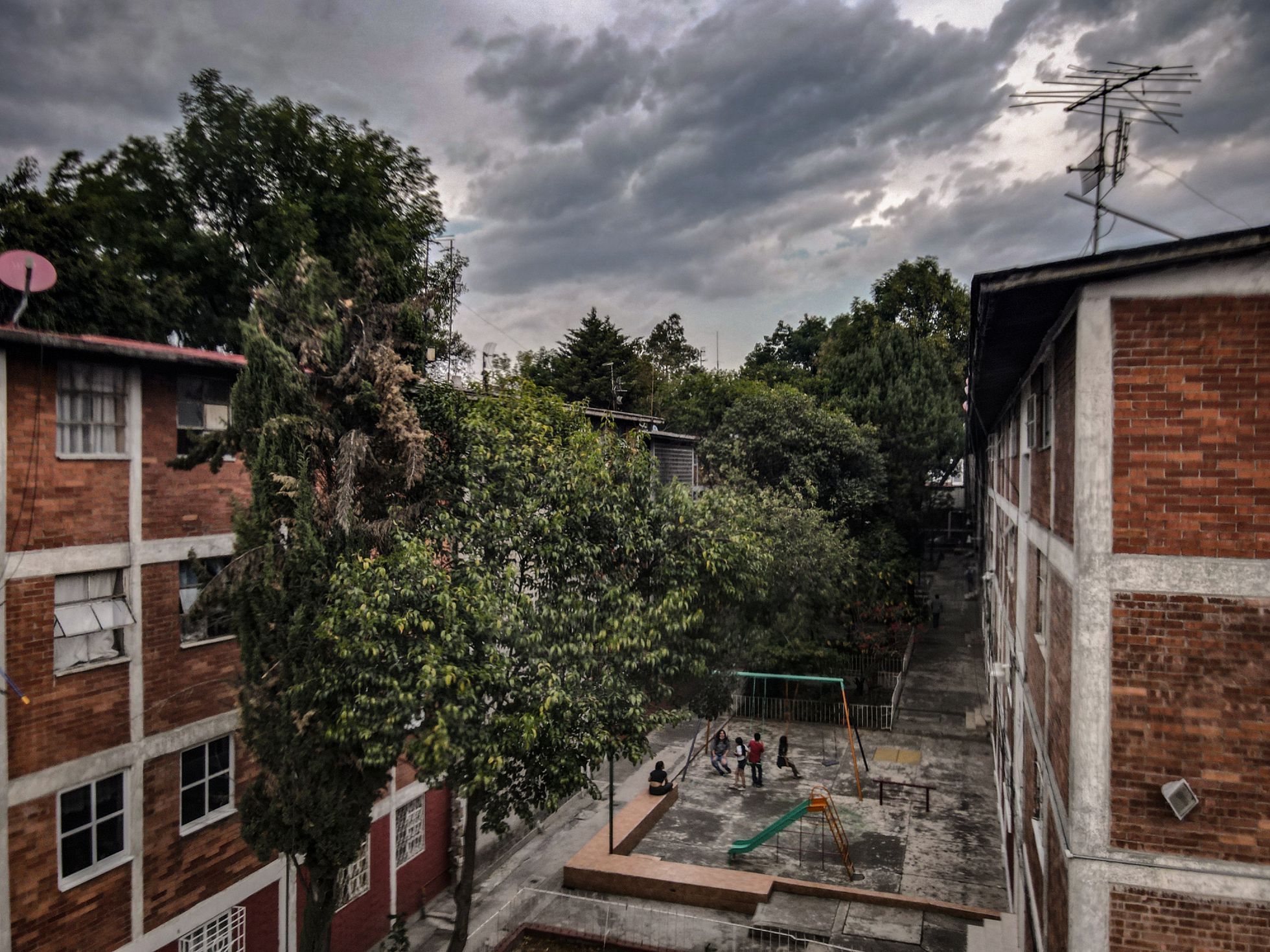 La Unidad Habitacional en Azcapotzalco que guardaba un jardín secreto de Luis Barragán