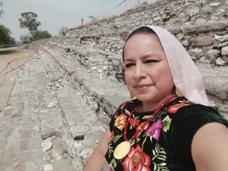 Kelly Tehuanita preserva la lengua zapoteca en Oaxaca