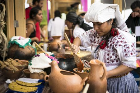 Las mayoras son el resguardo amoroso de la sazón prehispánica