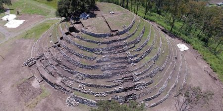 Los nuevos hallazgos dentro el basamento circular de Xochitécatl