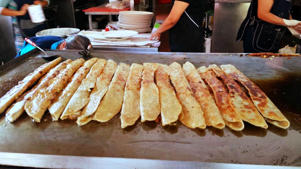 Dos de los lugares que ofrecen las quesadillas más grandes de la CDMX