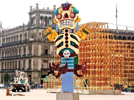 Regresa la monumental instalación de la Mega Ofrenda en el Zócalo