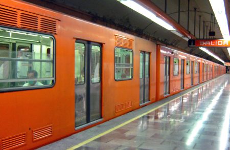 Conoce el increíble proyecto de la UNAM para generar conciencia cívica en el metro