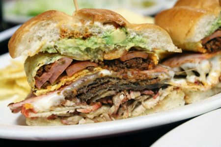 Tortas Robles: El sabor y el histórico de la ciudad en un pequeño local