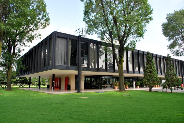 Mies van der Rohe creó un imponente edificio en México, único en toda Latinoamérica