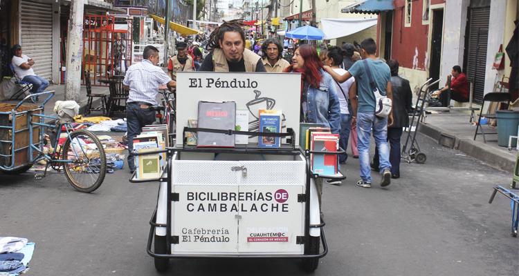 Las bicilibrerías salen a las calles para intercambiarte libros