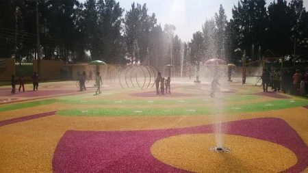 De terreno baldío a parque acuático en la ciudad de México