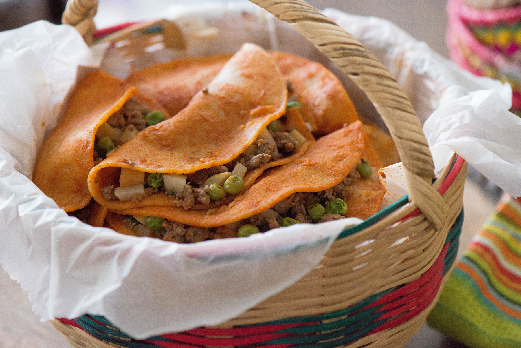 De la subcultura gourmet callejera: el taco de canasta