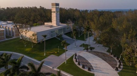 La Heroica Escuela Naval Militar y su grandioso memorial