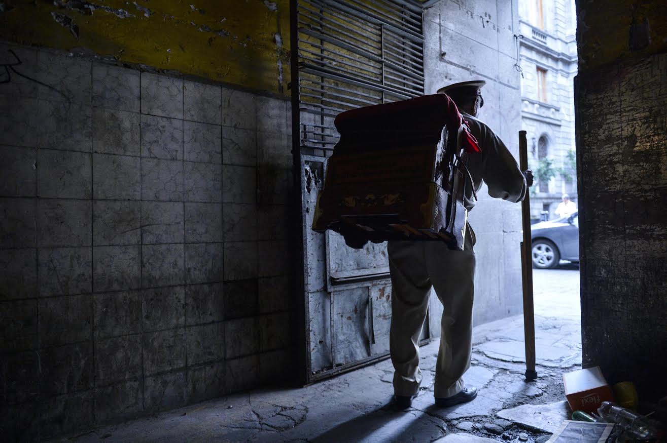 Nostalgia urbana: hermosas fotos de organilleros de la Ciudad de México