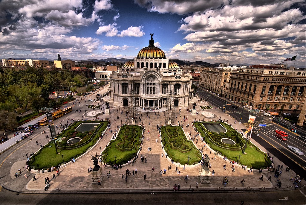 Regresa el gran remate de libros del Palacio de Bellas Artes