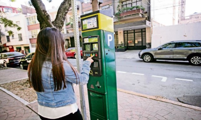 Ya se podrá pagar el parquímetro a través de apps