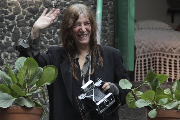 Amores ligeros, terrenales: Patti Smith y el admirable amor de Frida y Diego