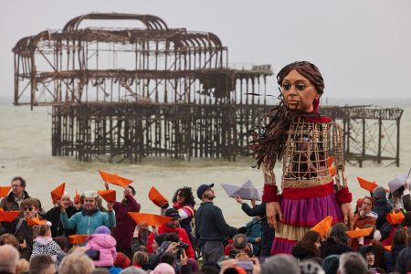 Pequeña Amal, la monumental marioneta llegará a la CDMX (FOTOS)