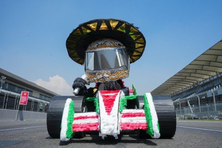 Piñatas Racing, una celebración que une al automovilismo con la tradición mexicana