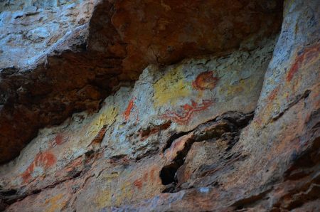 La Peña del Colibrí es un lugar con pintura rupestre en Oaxaca