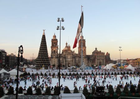 Todo sobre la nueva pista de hielo ecológica en la plancha del zócalo