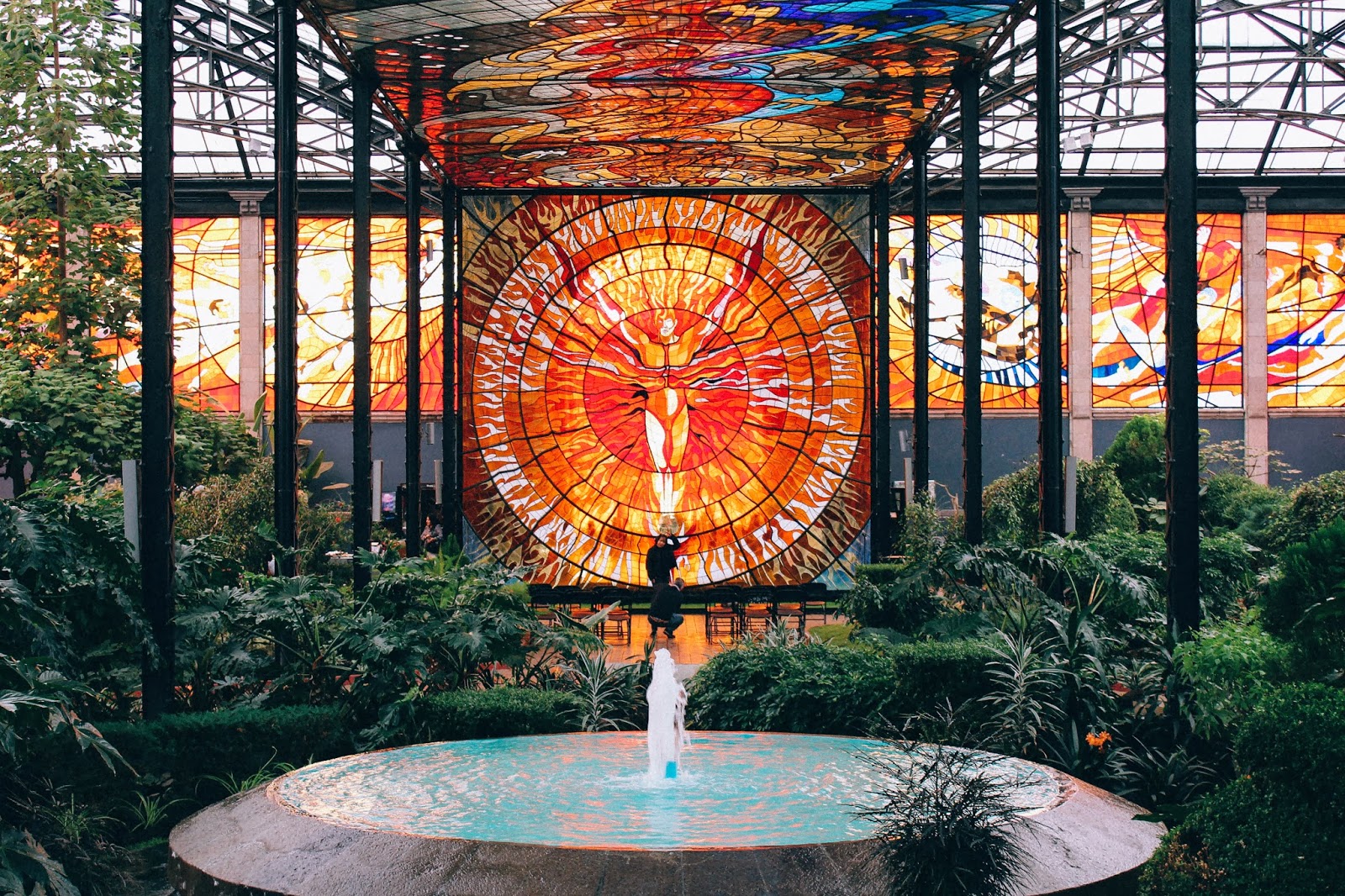 El vitral más grande del mundo está en México, el Cosmovitral