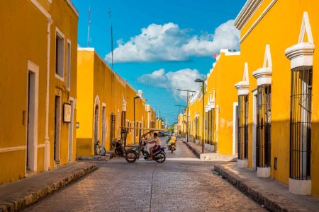 4 Pueblos Mágicos de Yucatán: Maní, Izamal, Valladolid y Sisal.