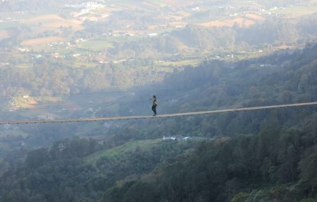 Conoce el alucinante Puente Tibetano de la sierra poblana