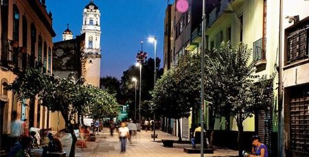 Una tarde de leyendas macabras por la antigua calle de Regina