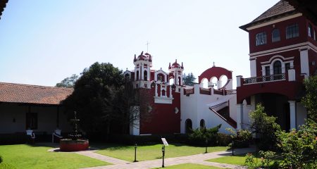 Artistas intervendrán esculturas en homenaje a Sor Juana Inés de la Cruz