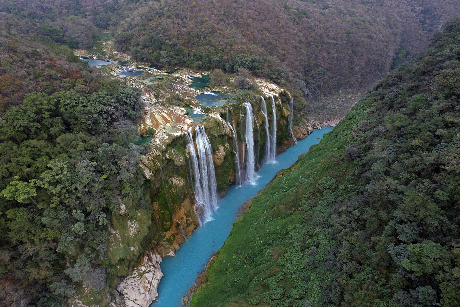 La asombrosa cascada de Tamul en la Huasteca Potosina