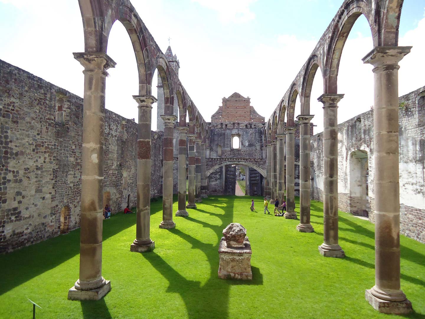 La majestuosa arquitectura religiosa de Tecali de Herrera