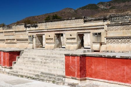 La sabiduría ancestral en las ruinas mosaico de Mitla