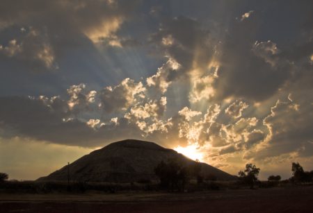 Año nuevo en Teotihuacán: comenzar el ciclo reconectando con las raíces ancestrales