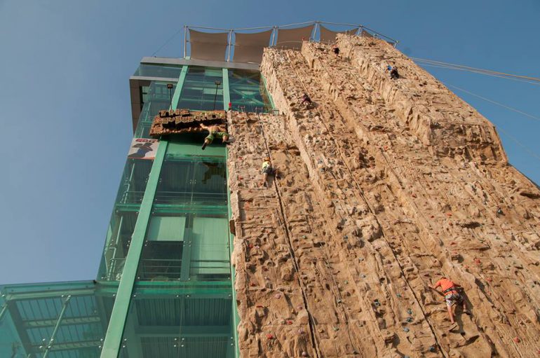 Muro: El Reto, el tercer muro de escalada más grande del mundo en la CDMX