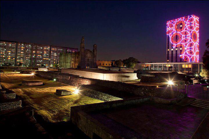 Conoce la Torre Tlatelolco: El Faro Nocturno