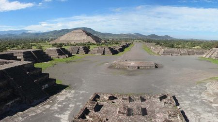 Turibus ofrece un espectacular recorrido prehispánico e las pirámides de Teotihuacán