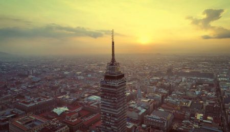 Towerrunning: corre un maratón subiendo las escaleras de la Torre Latino