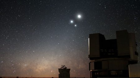 Beso Celestial: la hermosa conjunción entre Venus, Júpiter y la Luna en México