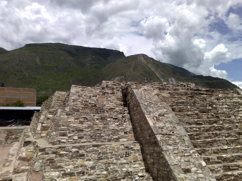 La zona de Huamuxtitlán tiene históricos vestigios edificados por los tarascos