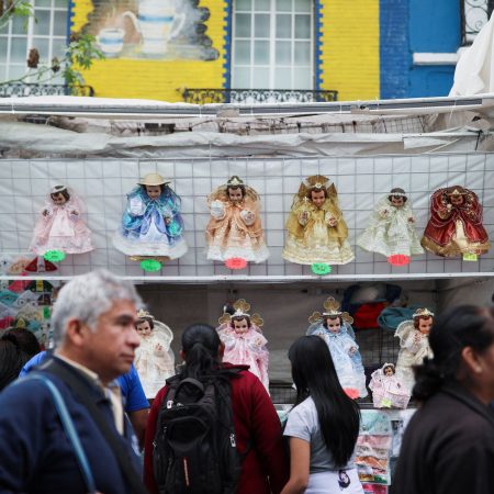 Esta vestimenta es la más vendida para el Niño Dios en el Día de la Candelaria