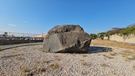 La historia del monolito de Cuautla, descubierto durante la construcción de una tienda