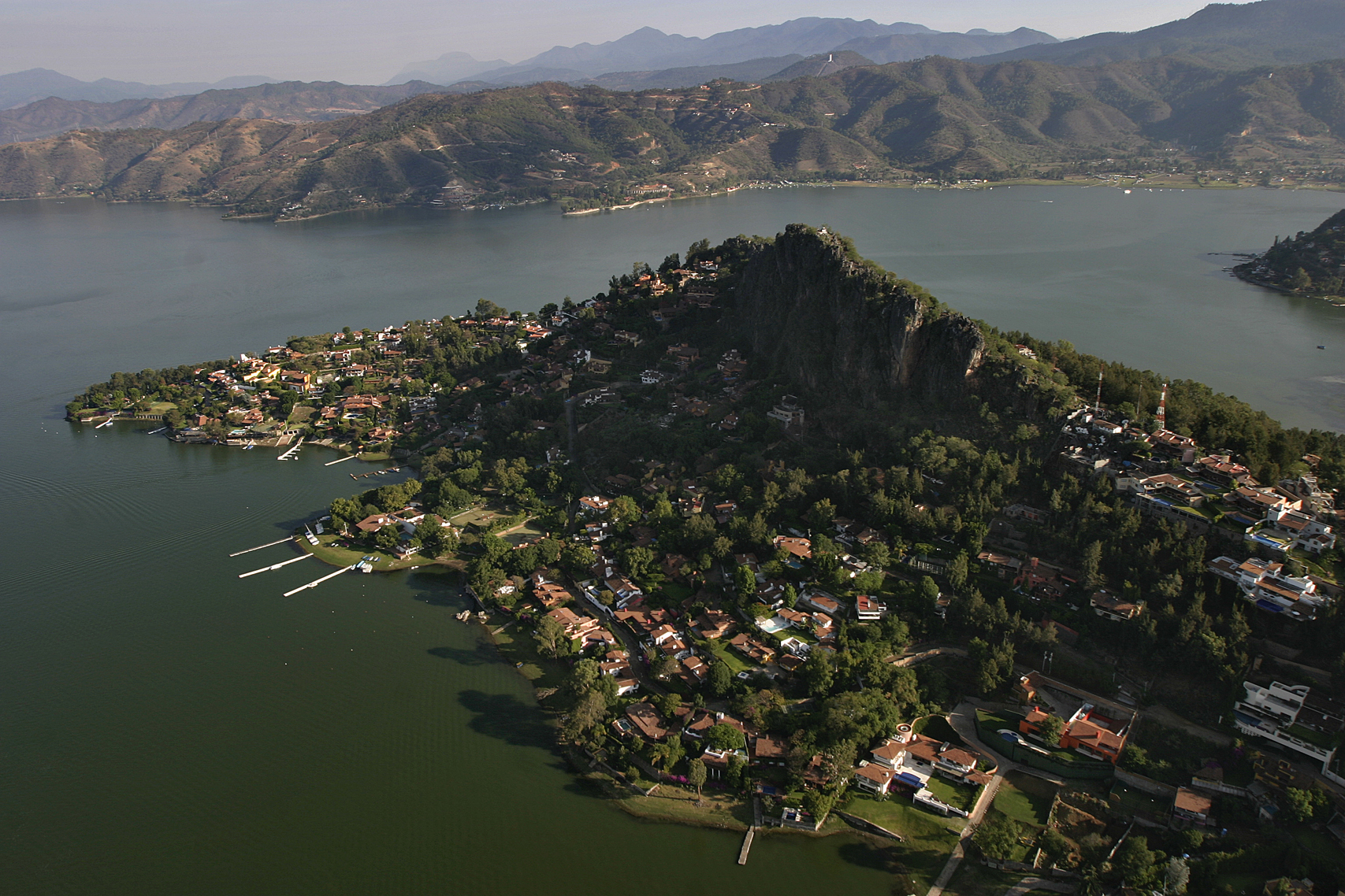 Resucita la Presa Valle de Bravo y supera su crisis hídrica